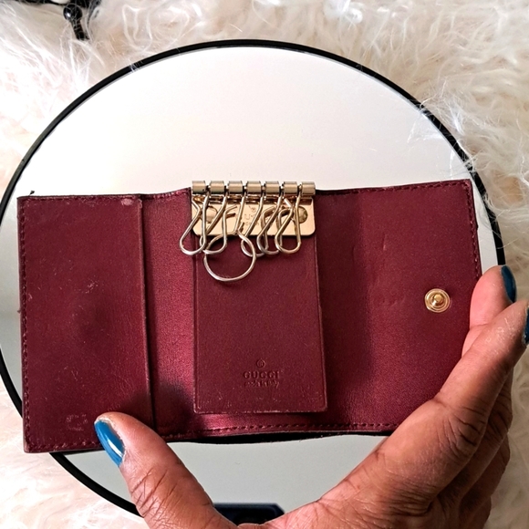 Gucci Guccissima Gold Heart Patent Leather Keyholder EUC - Picture 11 of 16